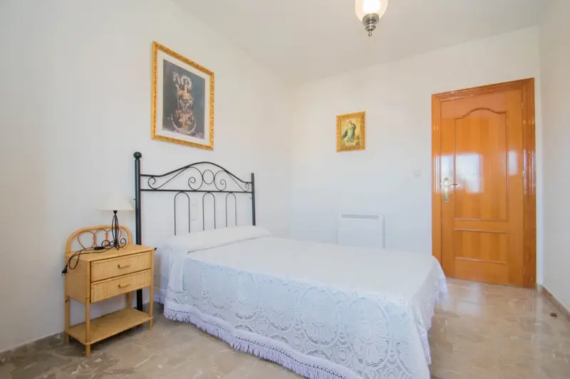 Venta Chalet con Jardin en Nueva Otura