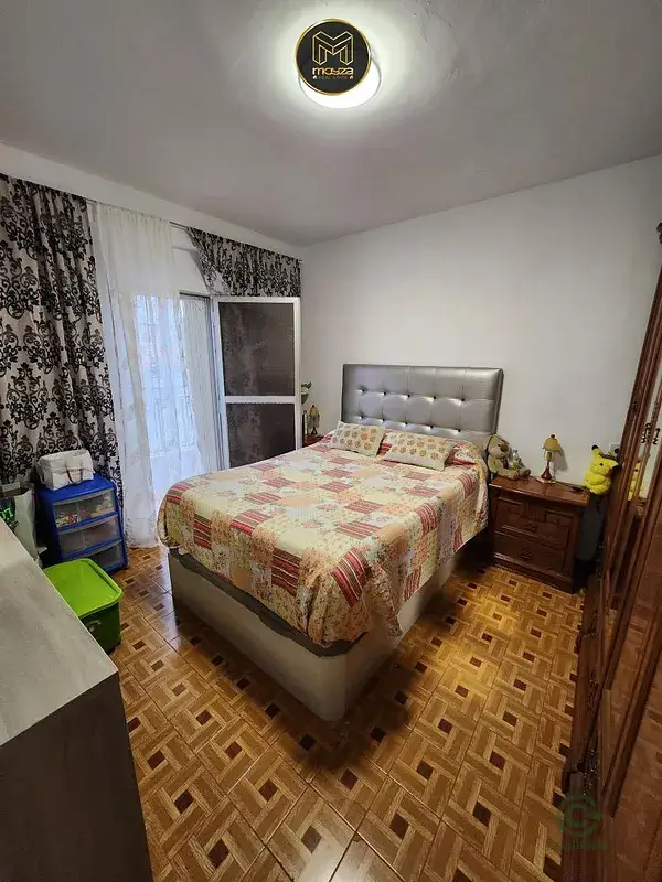 Casa en Jaen con 4 Dormitorios 2 Terrazas y Trastero