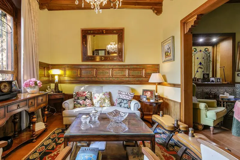 Casa en Venta en Granada Centro 3 Plantas Reformada