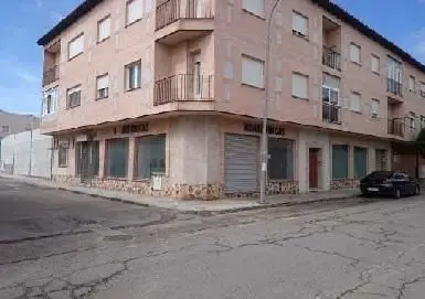 Local 131 m2 Consuegra 2 Banos Ascensor