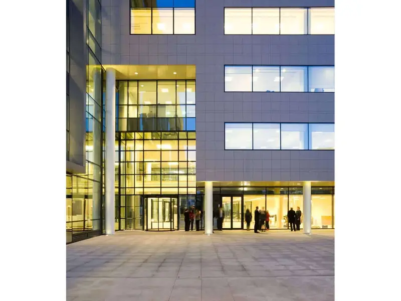 Oficina en Alquiler Sanchinarro Madrid 13813m2