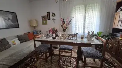 Casa Pareada con Encanto en Novales 140m² 3 Dormitorios