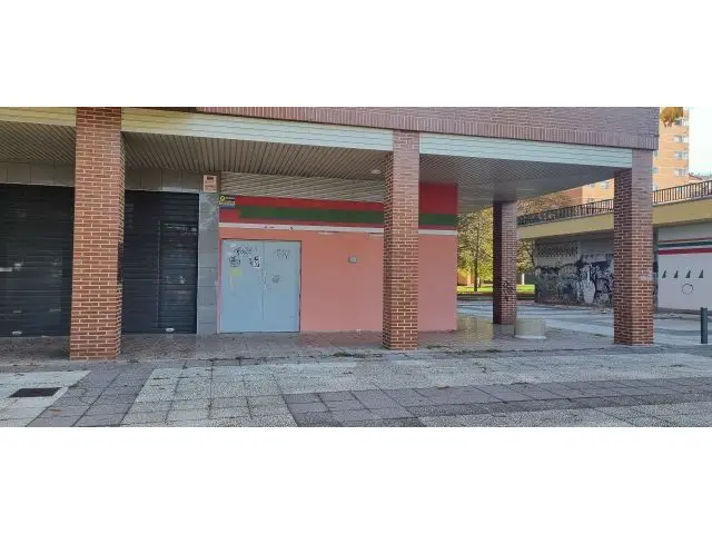 Local Comercial 475m² Zuazo Vitoria Venta