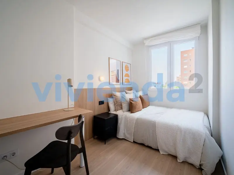 Piso en Alquiler Valdezarza 3 Dormitorios 2 Baños Terraza