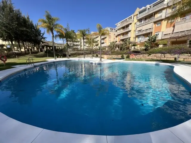 Apartamento 2 Dormitorios en Cala Alta,  Málaga