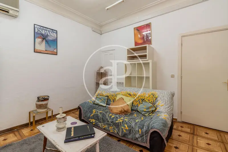 Apartamento en venta en Almagro Madrid