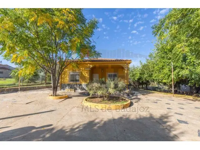 Parcela con Vivienda en Dehesilla de Calamón
