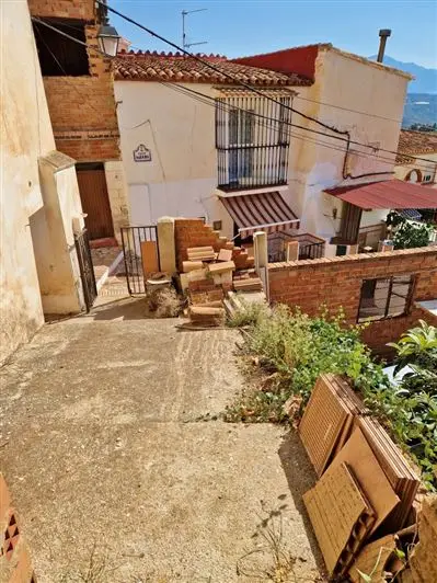 Casa de Pueblo en Venta 3 Dormitorios Cutar Malaga