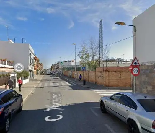 Casa en venta Sevilla 4 dormitorios patio trastero