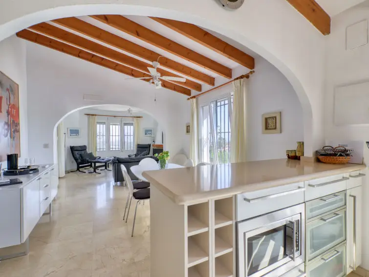 Casa-Villa de 3 Dormitorios alquiler Pegó, España