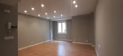 Piso en Alquiler Pamplona Ensanche 108m² 3 habitaciones