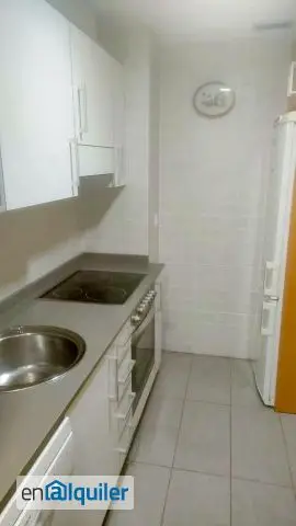 Alquiler Vacacional Arenales del Sol: Apartamento con Piscina y Playa Cerca