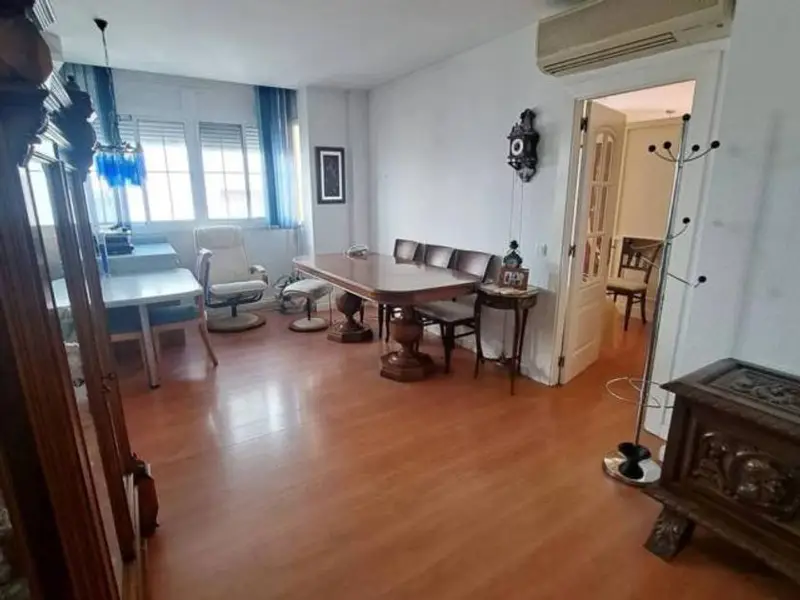 Piso en Almería 3 dormitorios 2 baños cerca Paseo Almería