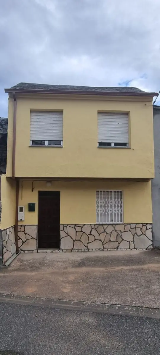 Casa en Venta en Congosto Leon 153m2 Dos Viviendas
