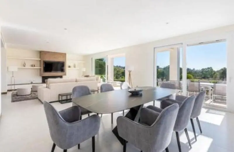 Villa en Alquiler El Paraiso Estepona 4 Dormitorios Piscina Privada
