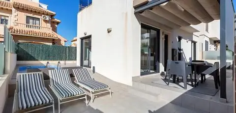 Villa de Lujo en Torrevieja 5 Dormitorios Piscina Privada