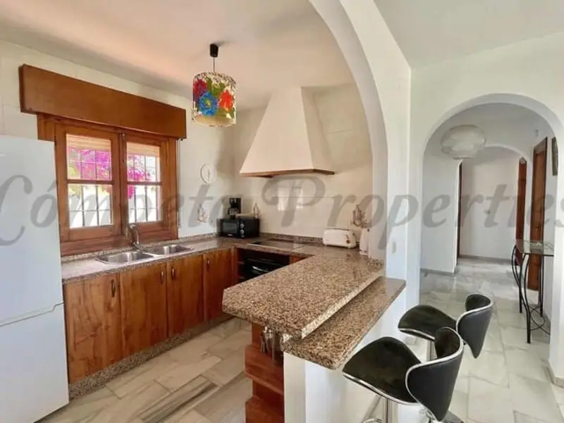 Villa con Piscina Privada y Vistas Impresionantes en Nerja