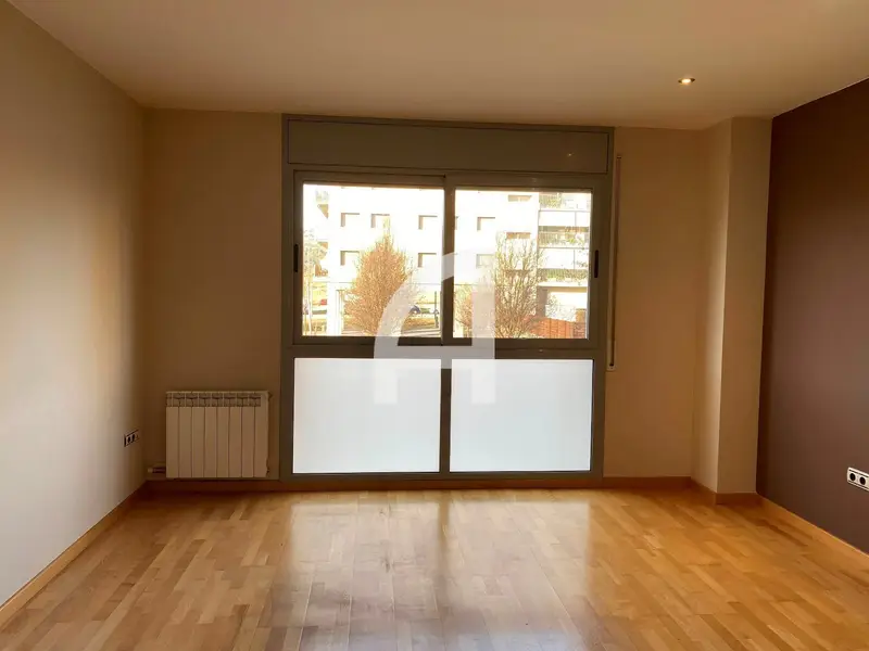 Alquiler Piso 60m2 Terrassa Can Roca 2 habitaciones garaje piscina