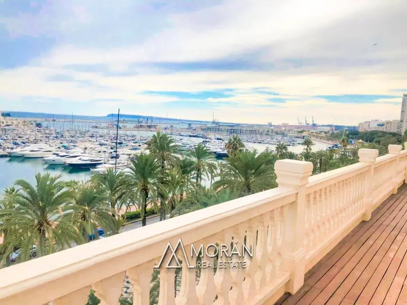 Atico de Lujo en Alicante con Vistas al Puerto Deportivo