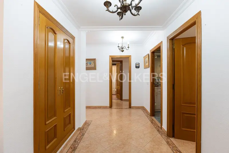 Chalet de Lujo en Cullera con Vistas al Mar y Piscina Privada