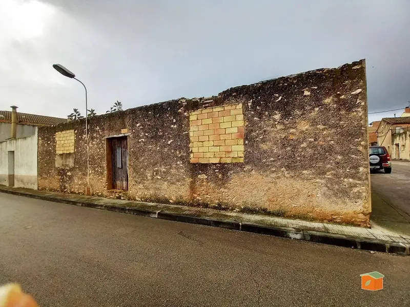 Almacen y Solar Urbano en Santa Barbara Tarragona