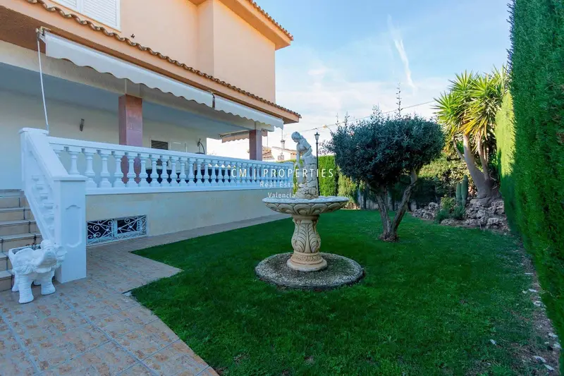 Chalet de Lujo en Venta en La Eliana