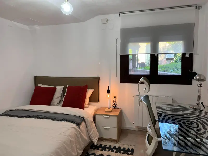 Habitacion Doble en Casa con Jardin Piscina y BBQ cerca de Barcelona