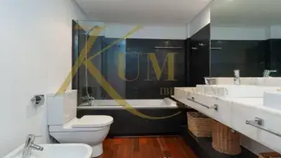 Casa en Alquiler en Ibiza con Piscina Privada y Vistas Impresionantes