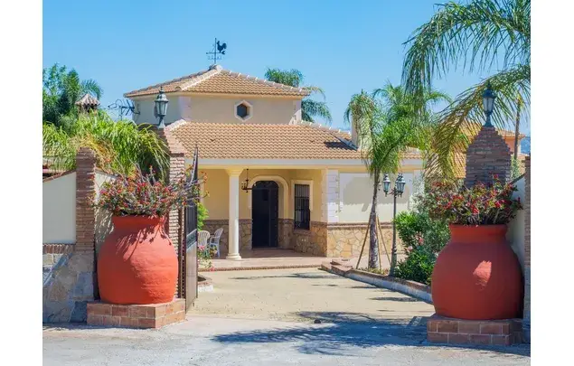 Alquiler Casa 4 Dormitorios 120m² Alhaurín el Grande Piscina Privada