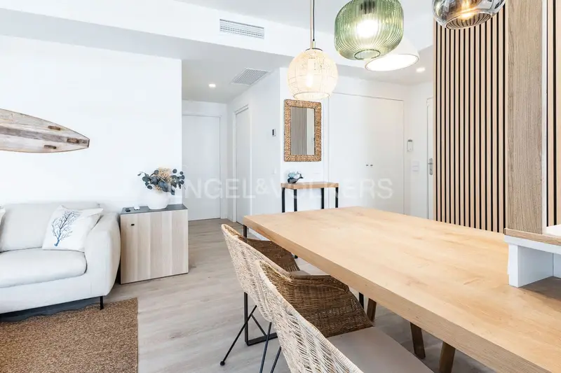 Apartamento en alquiler en Badalona con vistas al mar
