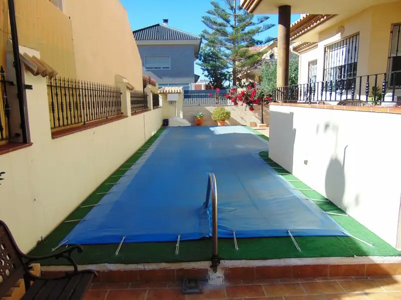 6 Dormitorios Villa en Venta Almoradi Alicante