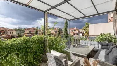 Casa en Venta en Granada 3 Dormitorios 3 Baños Jardin Garaje
