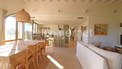 Masia Reformada con Encanto en Cassa de la Selva