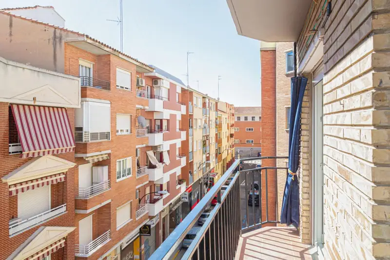Habitaci
ón amueblada cerca Universidad de Zaragoza