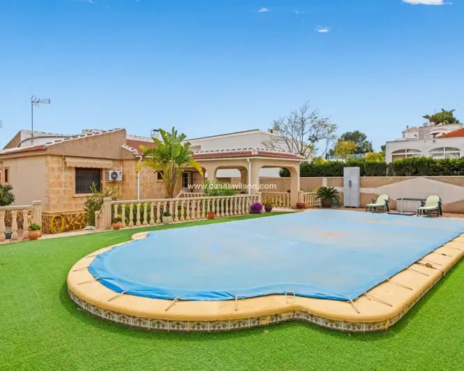 Villa en Venta 4 Dormitorios Piscina Privada