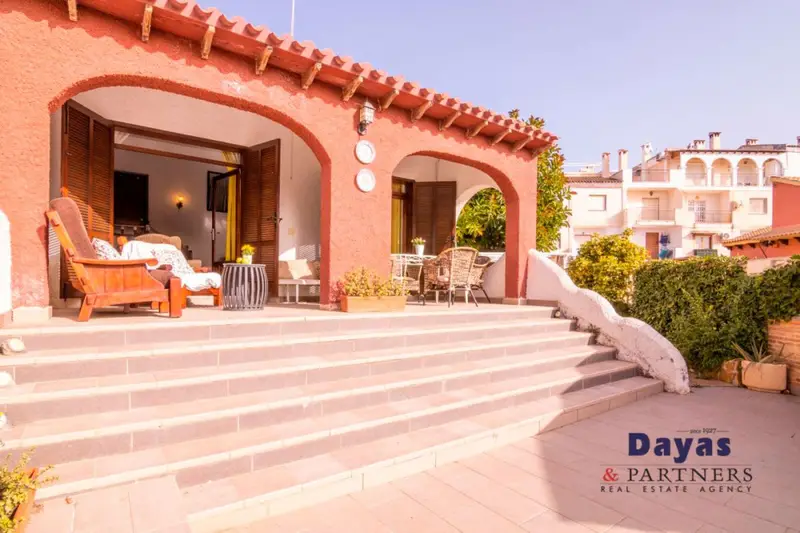 Chalet Adosado Punta Prima Orihuela Costa 3 Dormitorios 2 Baños Cerca Playa