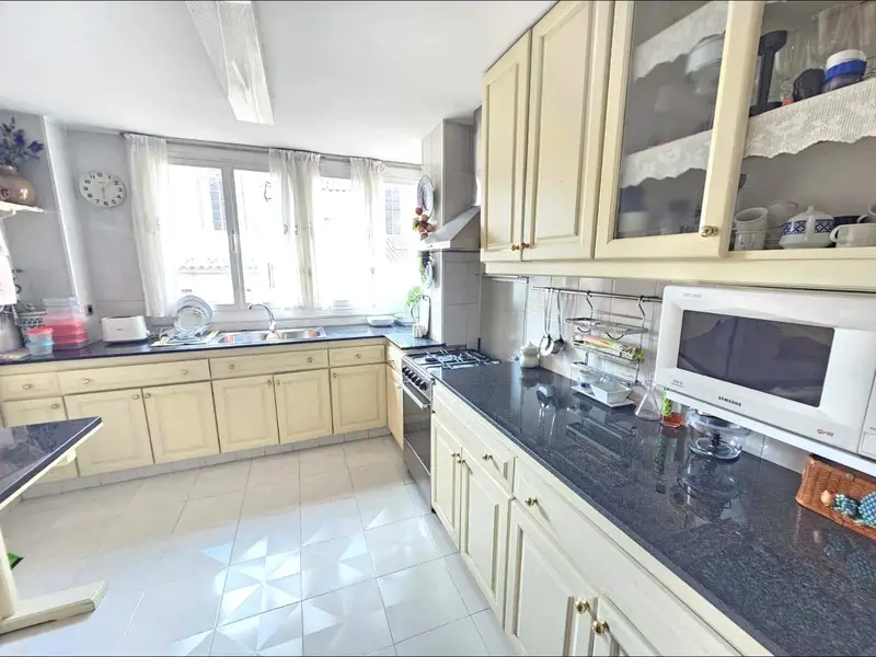 Piso en Sant Andreu 3 dormitorios 2 baños Garaje Trastero