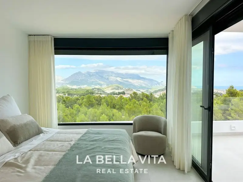 Chalet de Lujo en Polop con Vistas Panorámicas