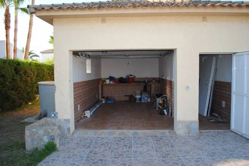 Parcela con Piscina en Cabo Roig Orihuela Costa