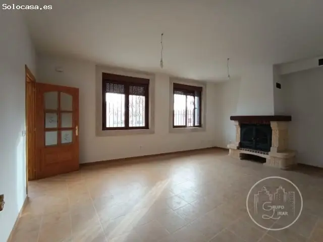 Fantástica Oportunidad Chalet Individual En Maello. Urb La Fontanilla 3