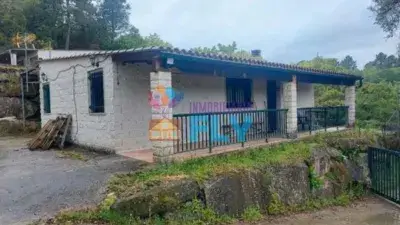 Casa con cuadras y picadero en Barbadás