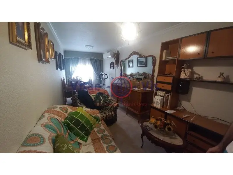 Venta Casa con Garaje en San Diego Santo Angel