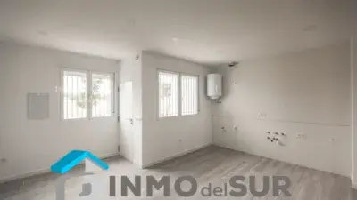 Piso en venta en Calle Rosalía de Castro