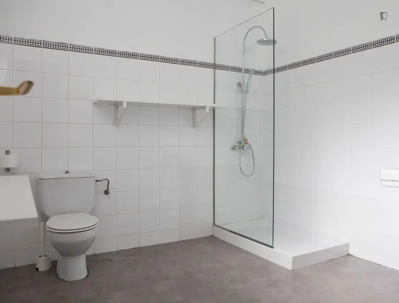 Habitación con baño privado en Residencia de Chamartín para estudiantes