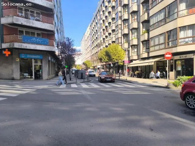 Local en Alquiler Santiago de Compostela Ensanche 210m2