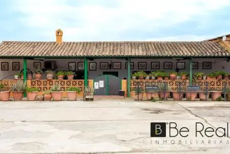 Cortijo con Instalaciones Ecuestres y Restaurante en Mijas
