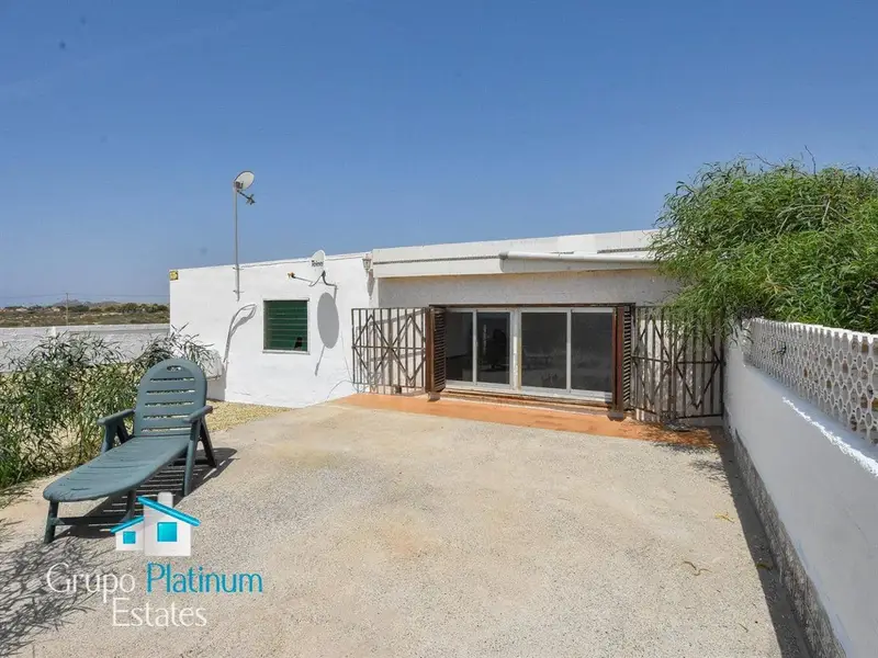 Chalet en Calabardina con acceso directo a la playa