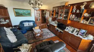 Piso en venta en Paseo de Ocharan Mazas, 7