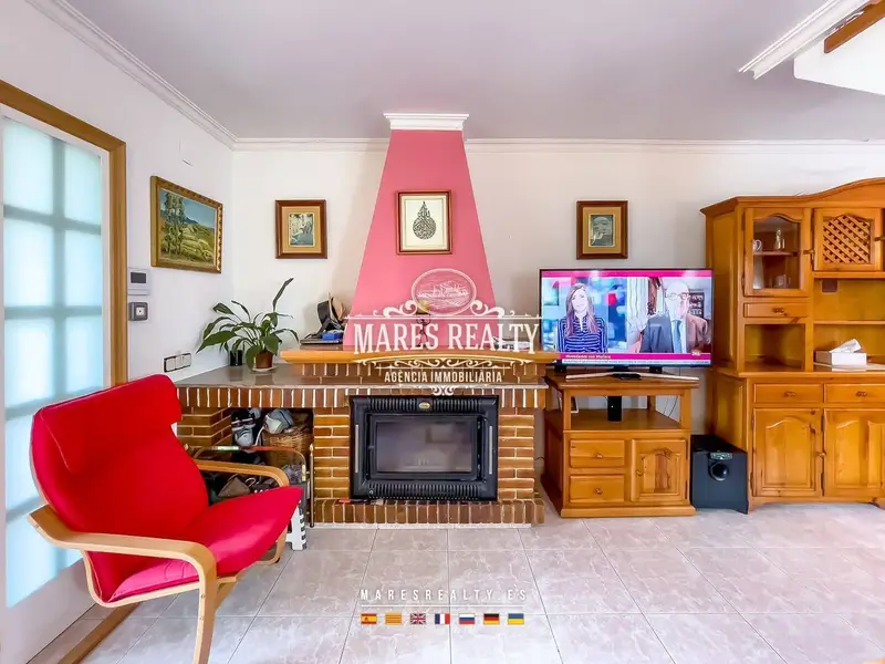 Chalet en venta en Tordera con piscina y apartamento