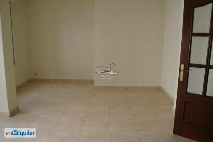 Alquiler piso con 2 baños Lucena